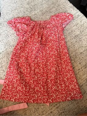 Boutique brand Euc Red Floral Puff-Sleeve Dress hand made size 4